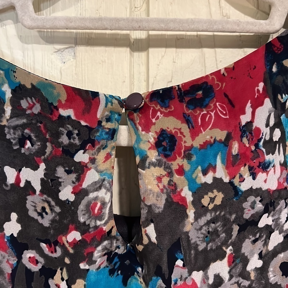 Lush Floral Sleeveless High Low Dress, Size S - Picture 7 of 11